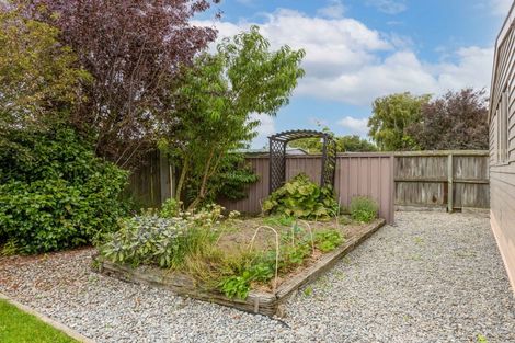 Photo of property in 36 Oakland Street, Northcote, Christchurch, 8052