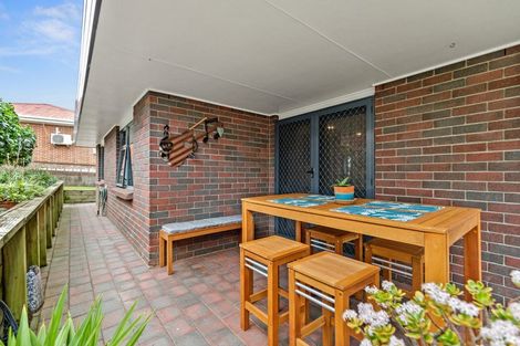 Photo of property in 1 Mabian Crescent, Deanwell, Hamilton, 3206