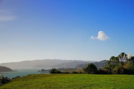 Photo of property in 4 Whitianga View, Paremata, Porirua, 5024