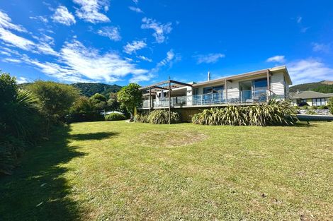 Photo of property in 21 Nyhane Drive, Ligar Bay, Takaka, 7183