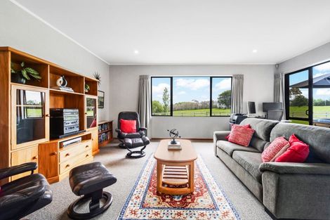 Photo of property in 30 Clifton Road, Whitford, Howick, 2571