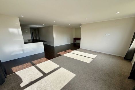 Photo of property in 112 Sunnyside Road, Sunnyvale, Auckland, 0612