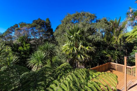 Photo of property in 21 Kauri Loop Road, Oratia, Auckland, 0604