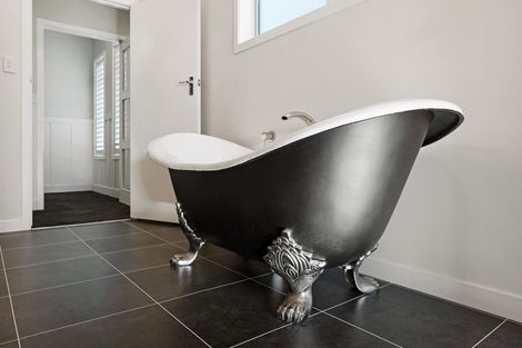 Photo of property in 19 Buller Street, New Plymouth, 4310