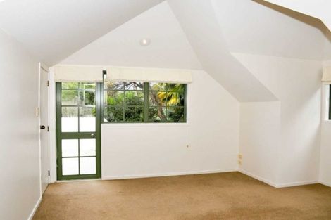 Photo of property in 58 Seabreeze Road, Narrow Neck, Auckland, 0624