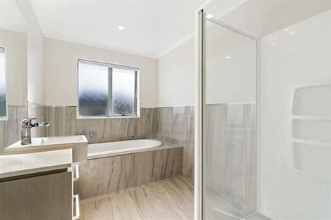 Photo of property in 69 Mackay Drive, Greenhithe, Auckland, 0632