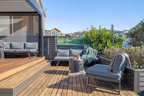 Photo of property in 3 Seafarer Crescent, Stanmore Bay, Whangaparaoa, 0932