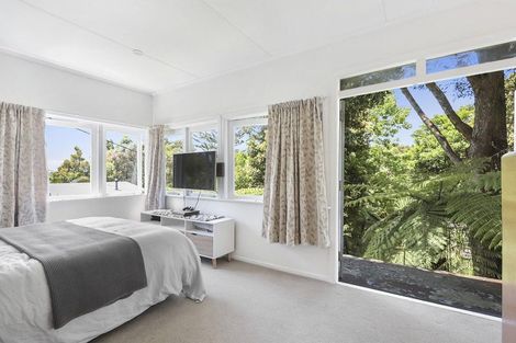 Photo of property in 184 Atkinson Road, Titirangi, Auckland, 0604