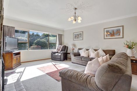 Photo of property in 5 Weraroa Road, Waverley, 4510