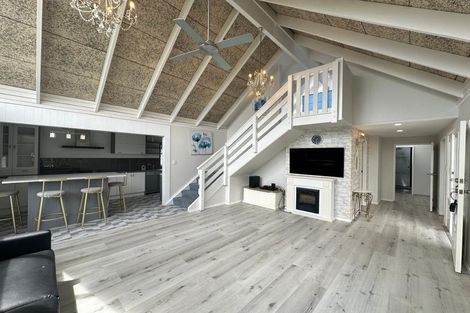 Photo of property in 47a Taikata Road, Te Atatu Peninsula, Auckland, 0610