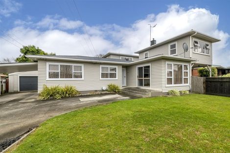 Photo of property in 24 Highbury Drive, Levin, 5510