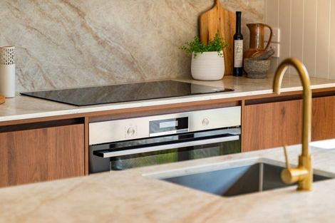 Photo of property in 4 Pukeora Way, Mangawhai, 0505