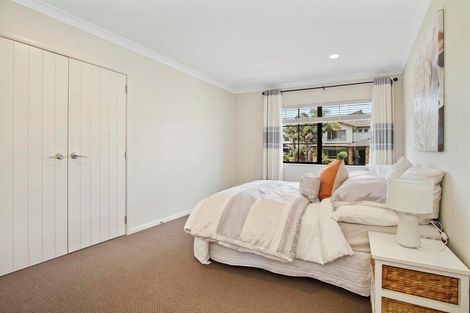 Photo of property in 9 Wye Oak Drive, Schnapper Rock, Auckland, 0632