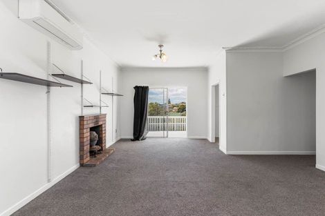 Photo of property in 74 Oakdale Road, Mount Roskill, Auckland, 1041