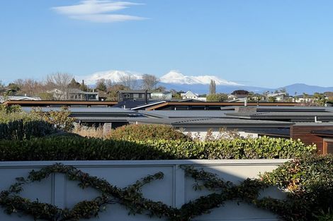 Photo of property in 29 Pukenamu Road, Rainbow Point, Taupo, 3330