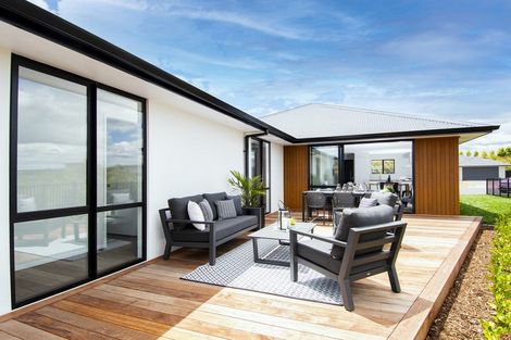 Photo of property in 32 Blacklock Road, Pyes Pa, Tauranga, 3112