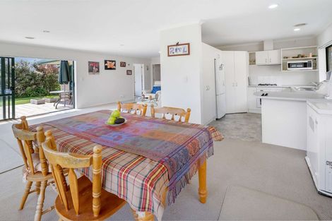 Photo of property in 61 Tawavale Street, Pukehangi, Rotorua, 3015