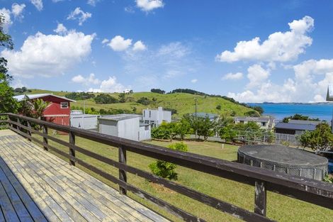 Photo of property in 10 Kookaburra Drive, Tawharanui Peninsula, Matakana, 0986