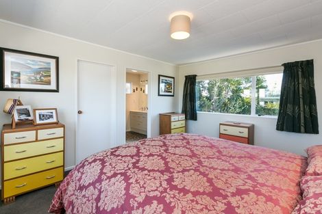 Photo of property in 12 Ormond Road, Hospital Hill, Napier, 4110