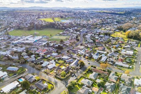 Photo of property in 3 Russleigh Drive, Dinsdale, Hamilton, 3204