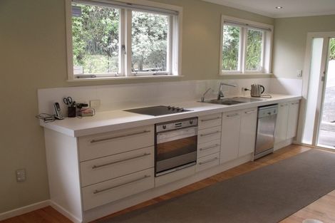 Photo of property in 97 Takahe Road, Titirangi, Auckland, 0604