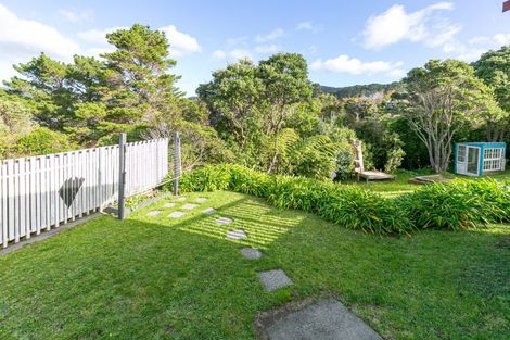 Photo of property in 65 Percy Dyett Drive, Karori, Wellington, 6012