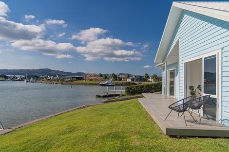 Photo of property in 17 Waitotara Way, Whitianga, 3510