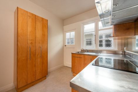 Photo of property in Ionian Flats, 123-125 Brougham Street, Mount Victoria, Wellington, 6011