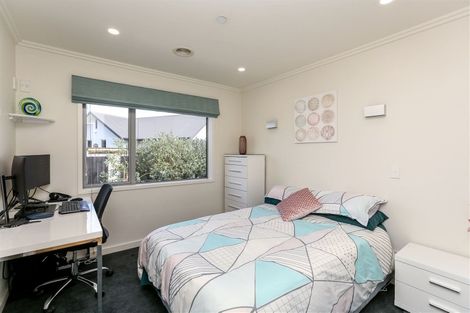 Photo of property in 6 Marlin Terrace, Bell Block, New Plymouth, 4312