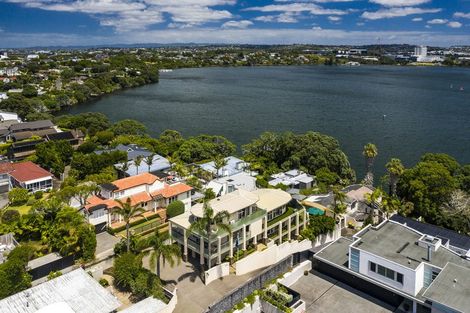 Photo of property in 254a Hurstmere Road, Takapuna, Auckland, 0622