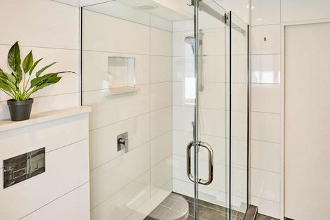 Photo of property in 21 Moana Road, Plimmerton, Porirua, 5026