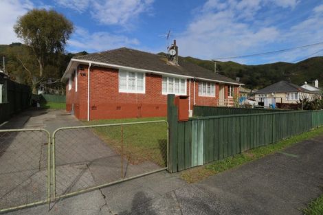 Photo of property in 13 Toomath Street, Naenae, Lower Hutt, 5011