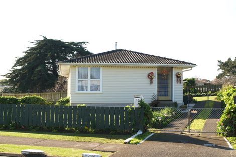 Photo of property in 31 Chadwick Crescent, Mangere East, Auckland, 2024