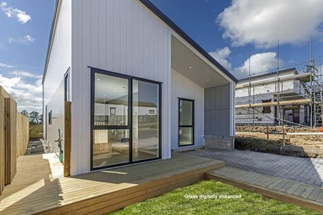 Photo of property in 15 Puhikawa Street, Massey, 0614