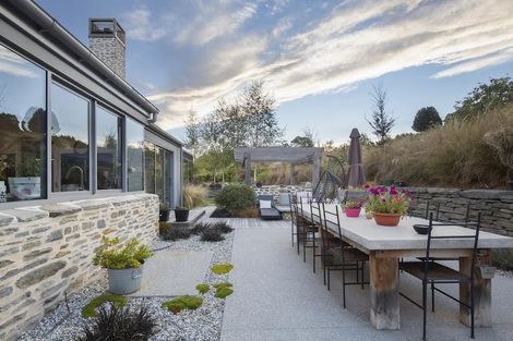 Photo of property in 34 Mountain View Road, Dalefield, Queenstown, 9371