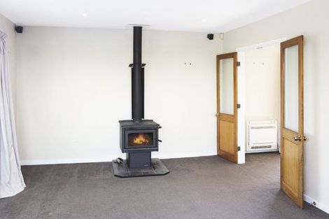 Photo of property in 51 Wilton Crescent, Bishopdale, Christchurch, 8053