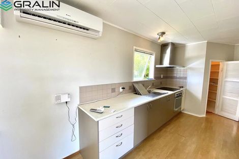 Photo of property in 11 Dundas Place, Henderson, Auckland, 0612