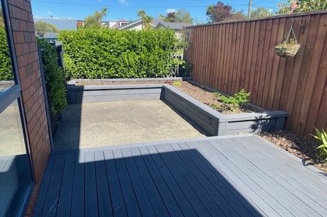 Photo of property in 1/126 Wilsons Road South, Saint Martins, Christchurch, 8022