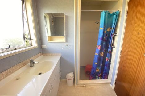 Photo of property in 60 Casuarina Road, Half Moon Bay, Auckland, 2012