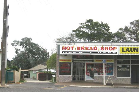 Photo of property in 2/150b Birkdale Road, Birkdale, Auckland, 0626