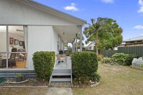 Photo of property in 3a Longstead Avenue, Papamoa Beach, Papamoa, 3118