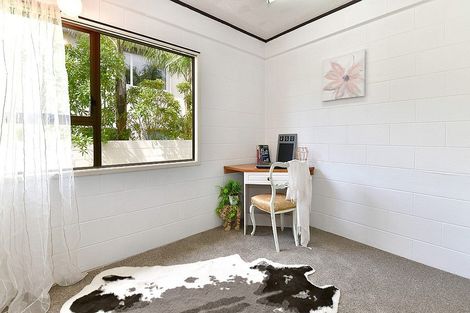 Photo of property in 1/91 Aberdeen Road, Castor Bay, Auckland, 0620