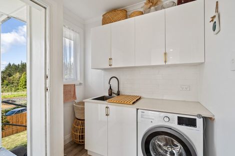 Photo of property in 14 Adams Place, Te Kamo, Whangarei, 0112