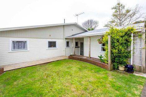 Photo of property in 11 Handley Place, Glen Avon, New Plymouth, 4312