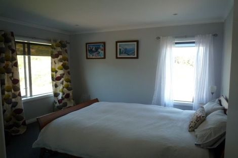 Photo of property in 18 Lakshmi Place, Khandallah, Wellington, 6035