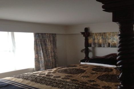 Photo of property in 1 Hume Drive, Hillcrest, Auckland, 0627