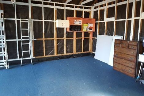 Photo of property in 2/4 Northcote Road, Takapuna, Auckland, 0622