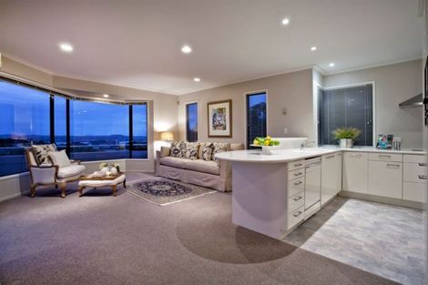 Photo of property in 52 Onetaunga Road, Chatswood, Auckland, 0626