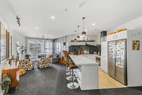 Photo of property in Stadium Garden Flats, 319/107 Thorndon Quay, Pipitea, Wellington, 6011