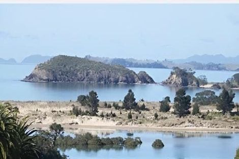 Photo of property in 21 Kakariki Road, Ngunguru, Whangarei, 0173